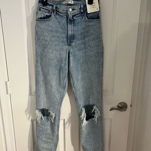 NWT Abercrombie 90’s Straight high rise Jeans Curve love